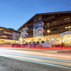 Bed & Breakfast Boutique House Happyellow, Saalbach-Hinterglemm